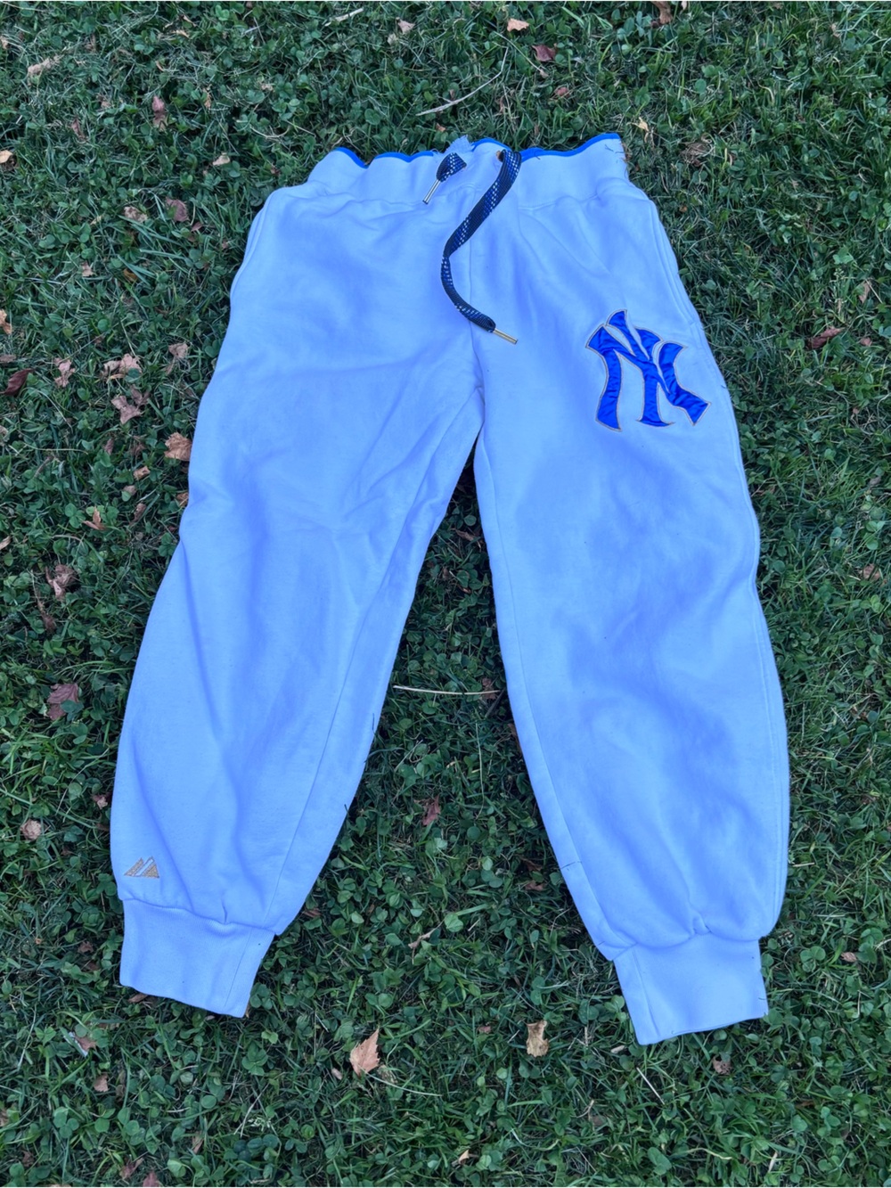 Vintage NewYork Yankees Light Blue Sweatpants with Navy Appliqué